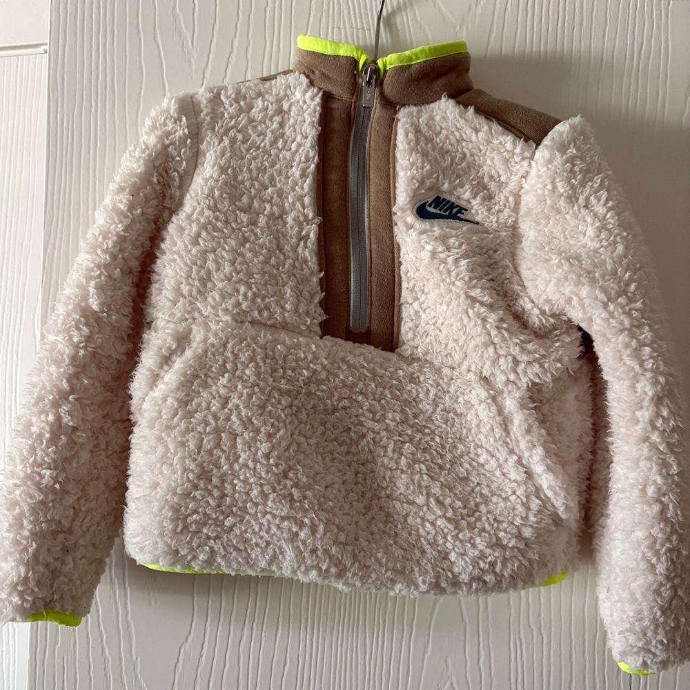 Like new - Nike Fleece half zip Jacket 3T